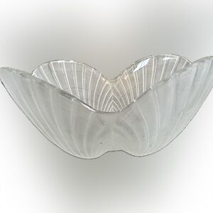Mikasa Bowl vintage with 4 shells creating the bowl shape frosted